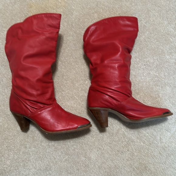 Red leather boots - Picture 2 of 4